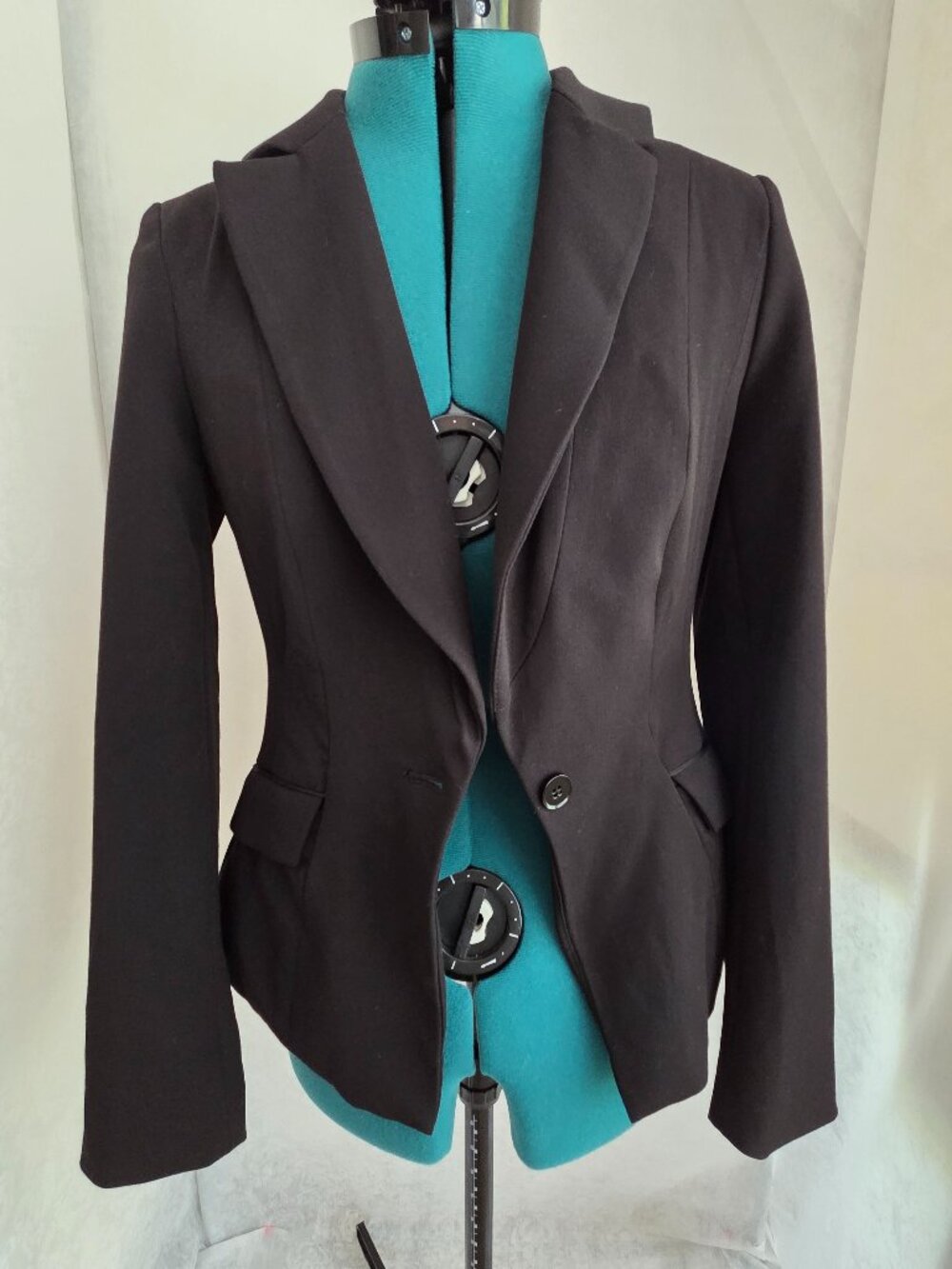 NWT Whitehouse Black Market Blazer